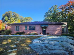 285 Reservoir Ave, Lincoln, RI 02865