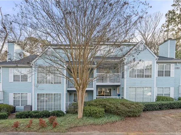 203 Glenleaf Dr, Peachtree Corners, GA 30092