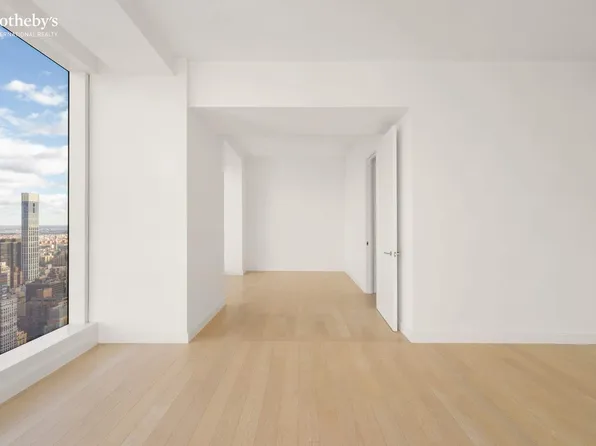 138 East 50th Street image 10 of 50