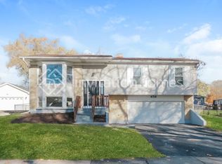 458 Rockhurst Rd, Bolingbrook, IL 60440
