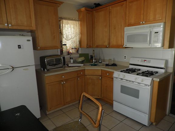 4th image of 19819 120th Ave
