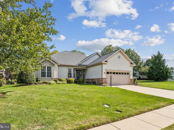 14015 Breeders Cup Dr, Gainesville, VA 20155