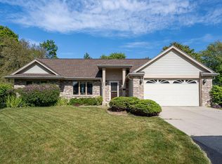 5401 Sandhill Rd, Racine, WI 53402