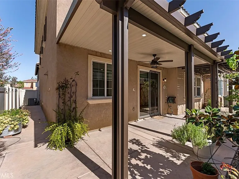 27425 Blackstone Rd — Photo 19