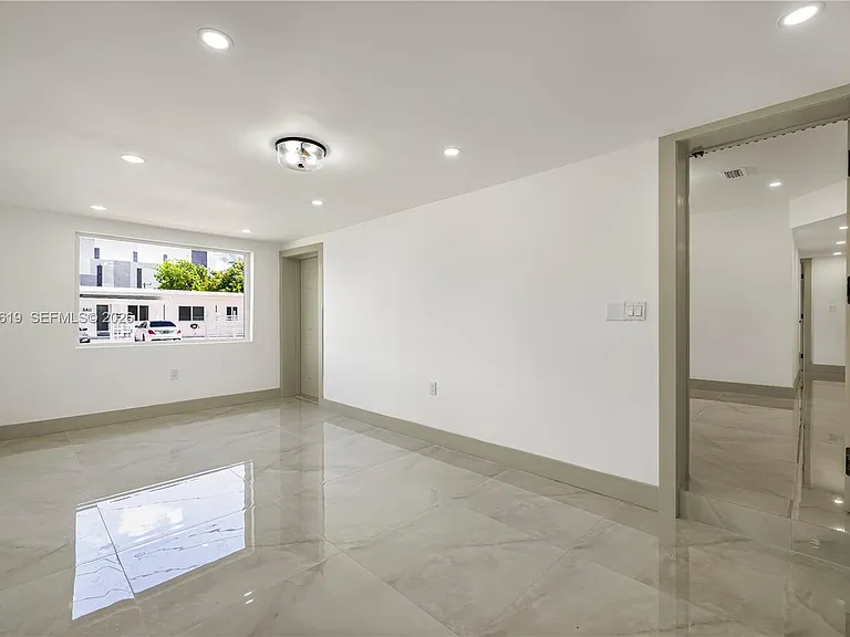 5410 SW 2nd St — Photo 28