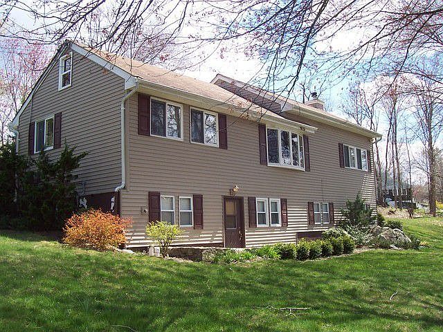 1st image of 36 Lakeshore Dr E