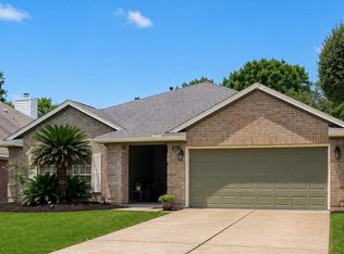 3034 Millers Oak Ln, Sugar Land, TX 77498