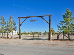 8320 Lindell Rd, Las Vegas, NV 89139