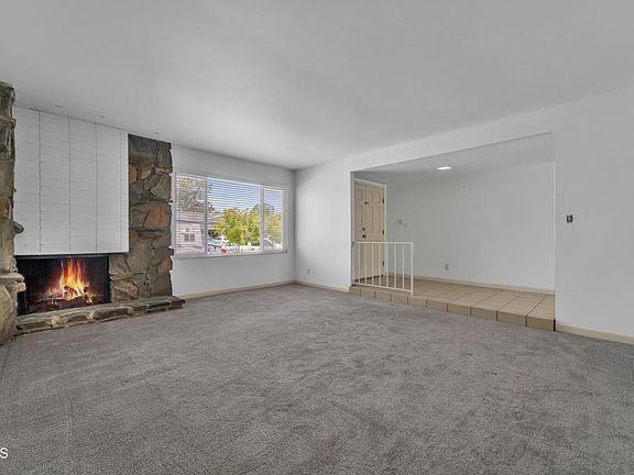 4th image of 252 W Columbia Rd