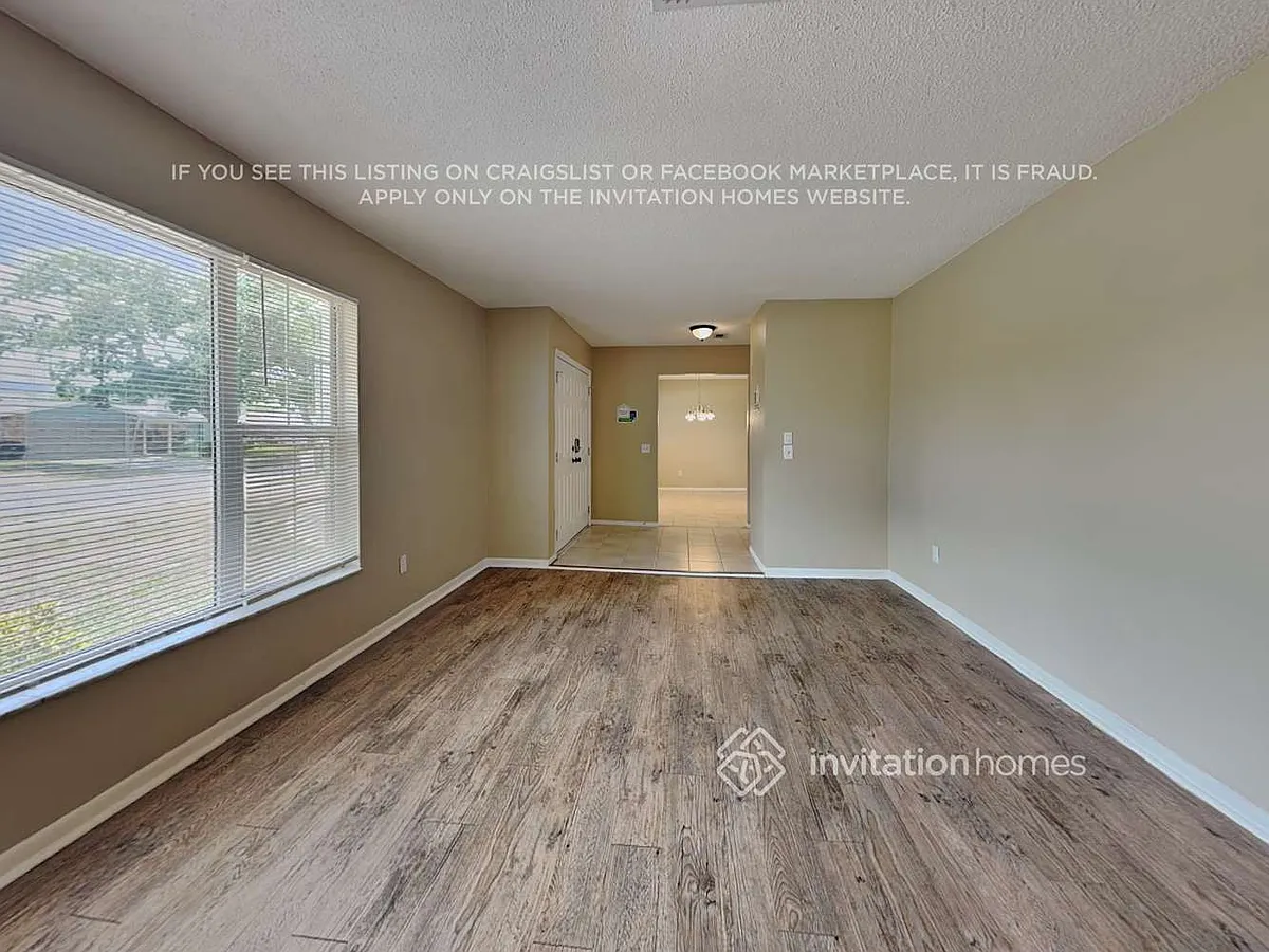 Building Photo - 2194 Oak Grove Dr