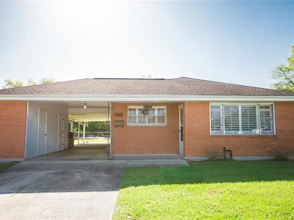 118 Ravey St, Belle Chasse, LA 70037