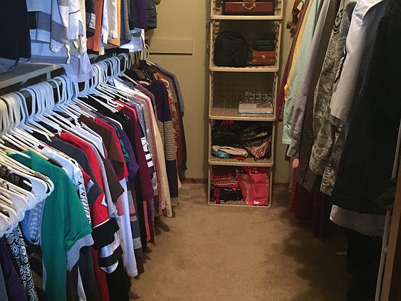 Master BR Walk-In Closet