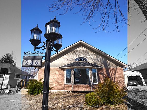 4th image of 236 Simcoe Ave