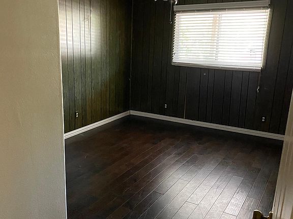 2nd image of 404 McKown Dr