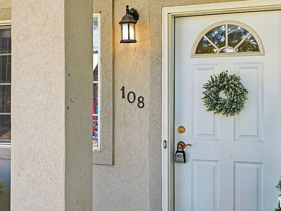 5th image of 108 Penhurst Pl