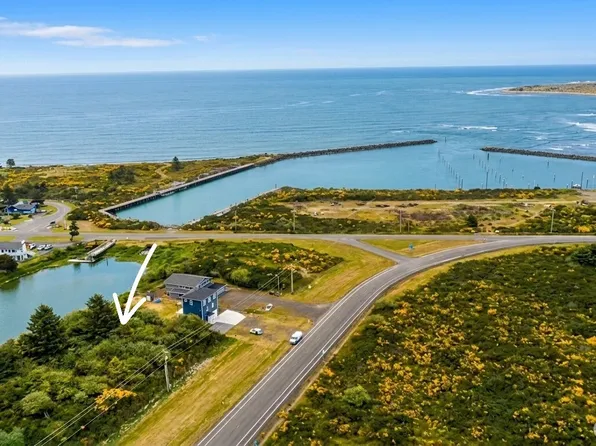 1032 Point Brown Avenue SE, Ocean Shores, WA 98569