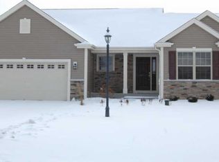 581 Benton Way, Cedarburg, WI 53012