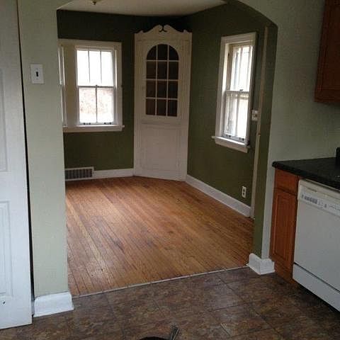 1st image of 24W390 Burlington Ave