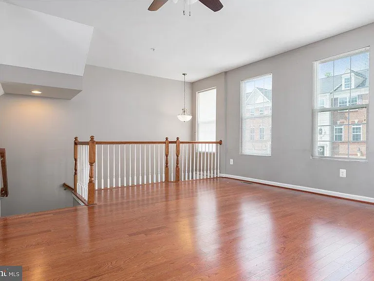 714 Millhouse Dr — Photo 4