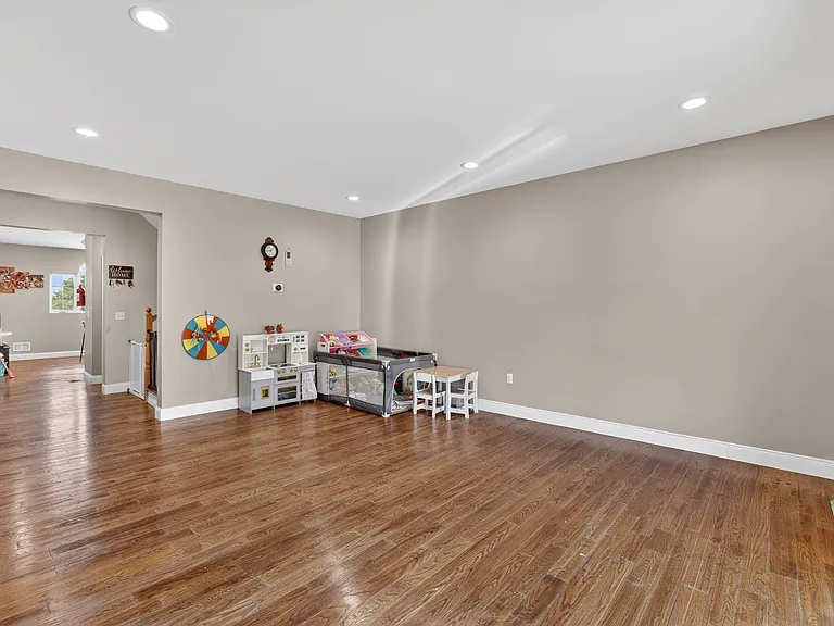 524 Harrison Ave #3 — Photo 4