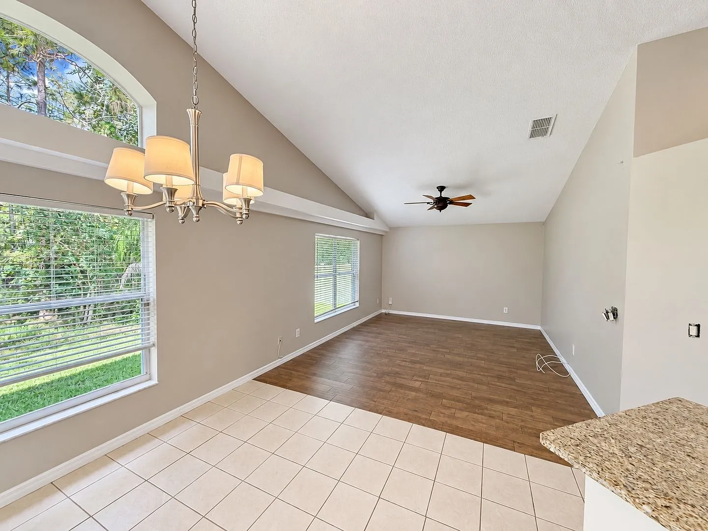 Great 4/2 Rental in East Orlando and Waterford Lakes — Photo 3