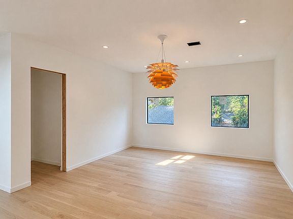 5th image of 1641 Hawthorne St