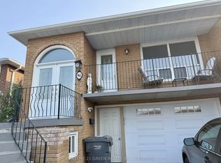 963 Lovingston Cres, Mississauga, ON L4W 3V7