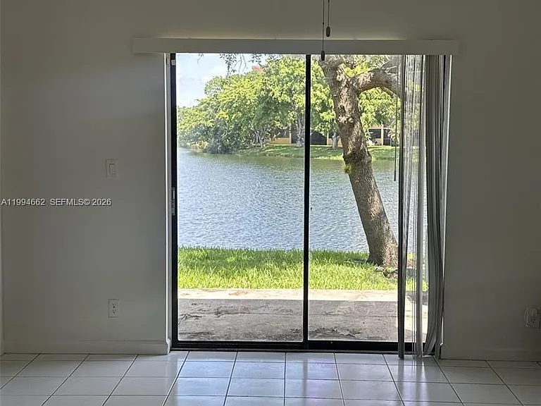 10003 Winding Lake Rd #103 — Photo 2