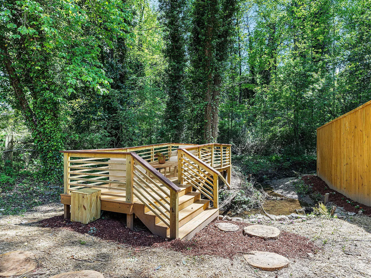 4 bed, 3.0 bath, 2018 sqft, $862 — Photo 4