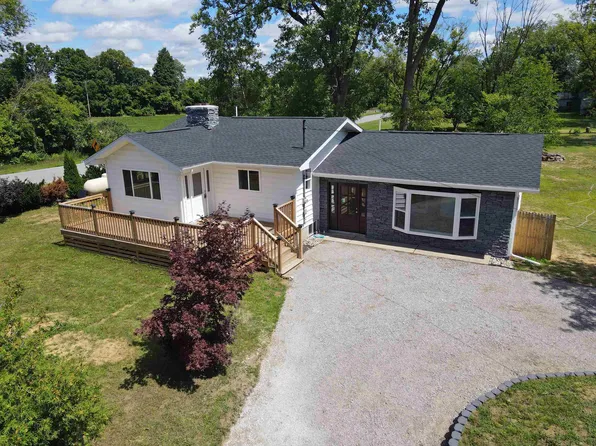 11011 Bell Rd, Burt, MI 48417