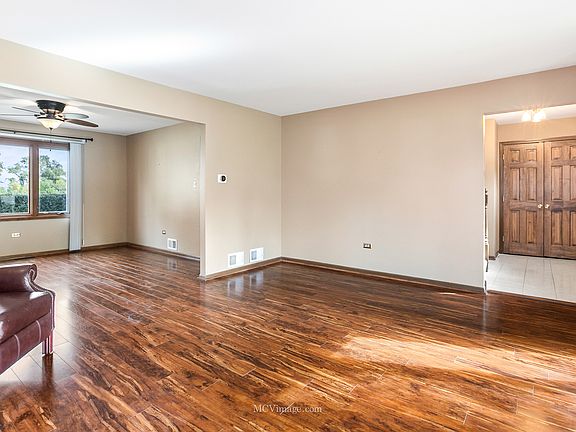 5th image of 17369 Highwood Dr