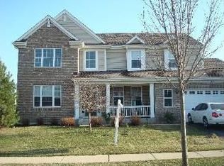 305 Inverness Dr, Cary, IL 60013