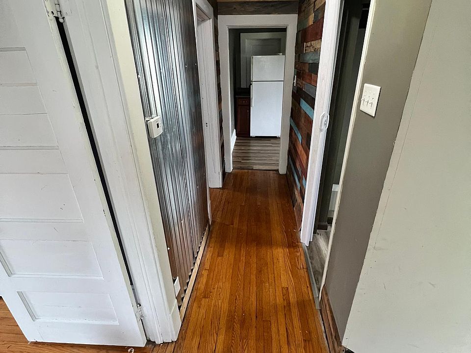 1st image of 603 Clark St #1/2