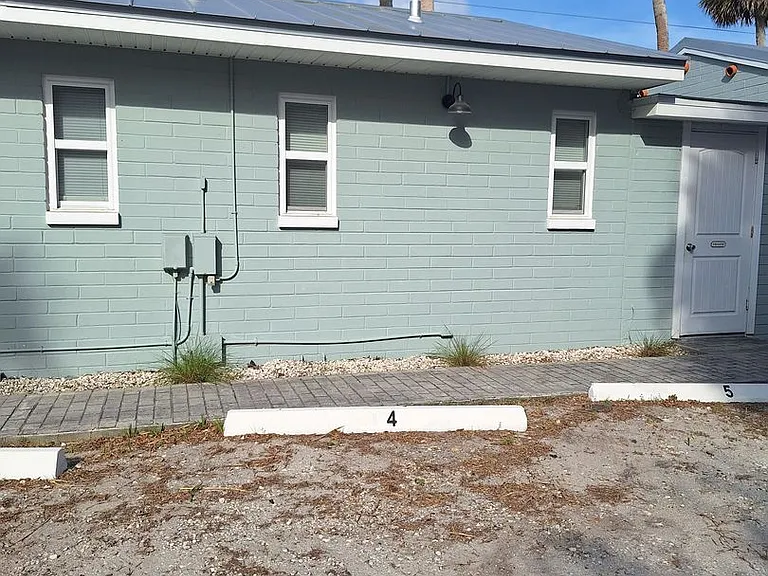 805 N Dixie Fwy #4 — Photo 15