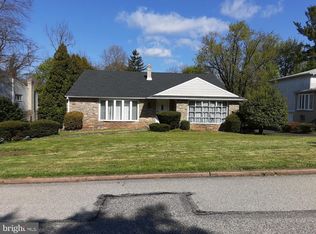 8104 Pennhill Rd, Elkins Park, PA 19027