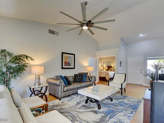 5th image of 10029 Bundella Dr