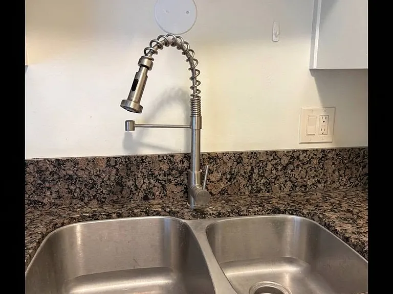 529 S Madison Ave #3 — Photo 2
