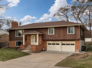 1033 19th St NE, Rochester, MN 55906