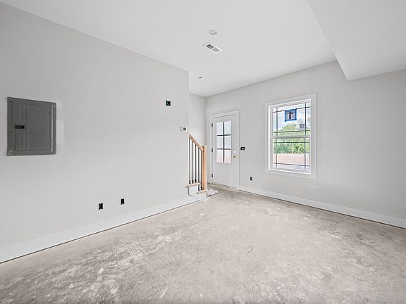 3rd image of 601 Mann Cir #1-5