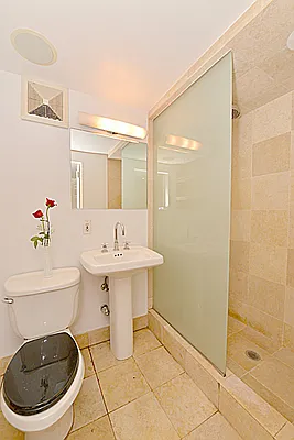 Rented by KG & Company | media 20