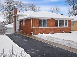 452 Elm St, Glen Ellyn, IL 60137