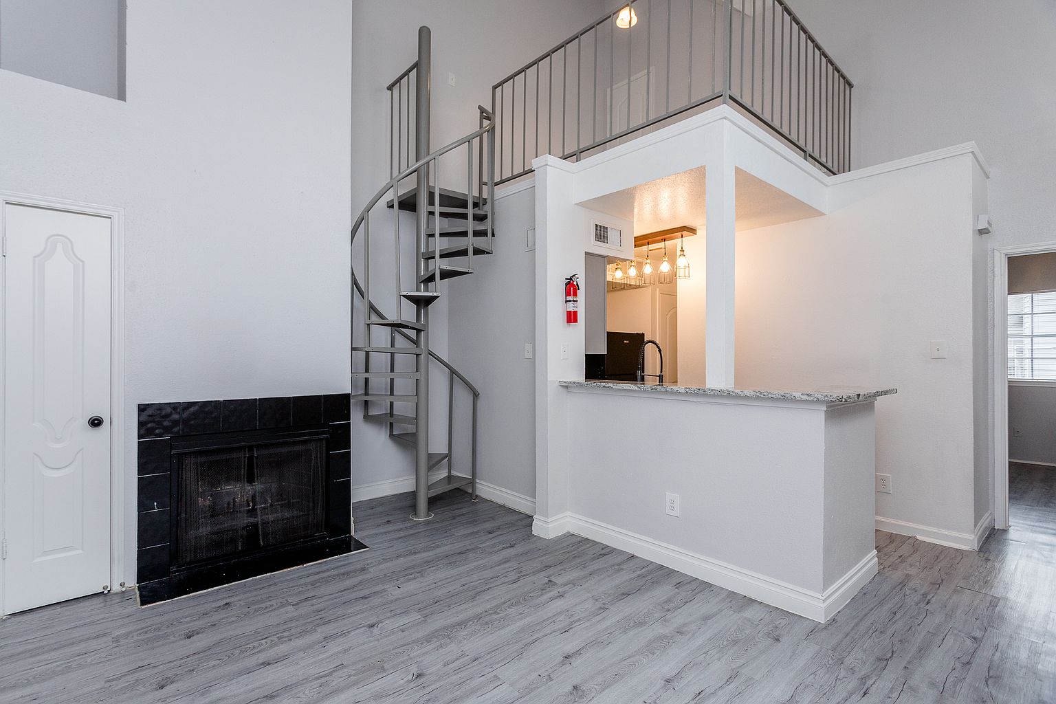 Pine Lake Village Apartment Homes Apartment Rentals Houston