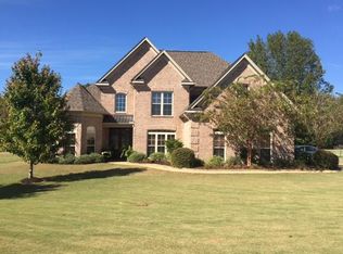 2001 Champion Dr, Corinth, MS 38834