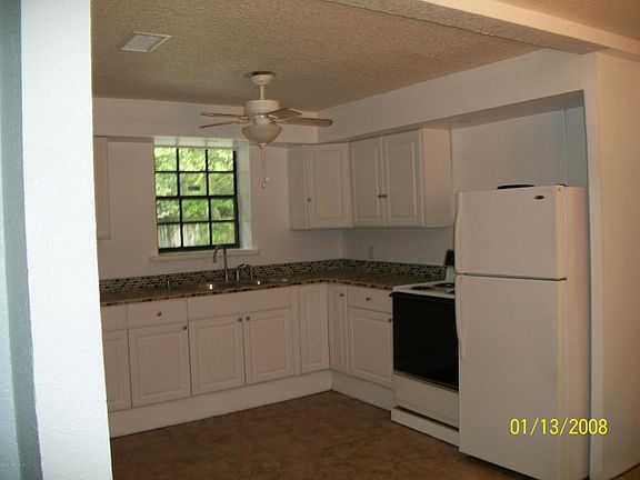 3rd image of 6313 Pinelock Dr