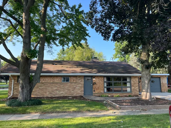 115 E Cherry St, Cedar Springs, MI 49319