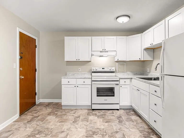87 Cedar St #5 — Photo 26