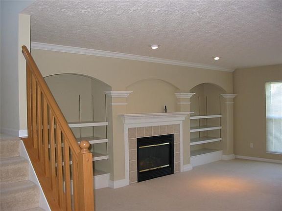 3rd image of 1171 Thornberry Ct