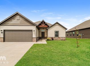 1140 Sunshine Ct, Centerton, AR 72719