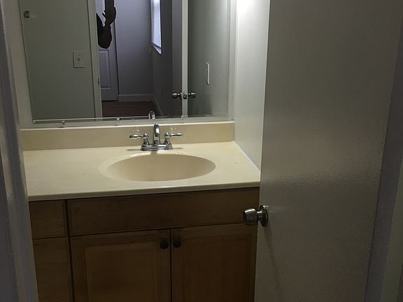 4th image of 301 W Park Dr #11-201