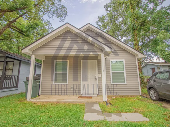 22 Nelson St, Savannah, GA 31415